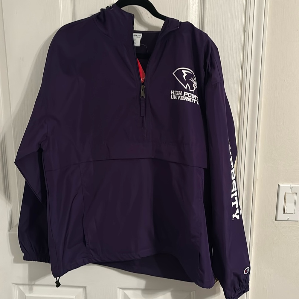 High Point University champion windbreaker Size:L